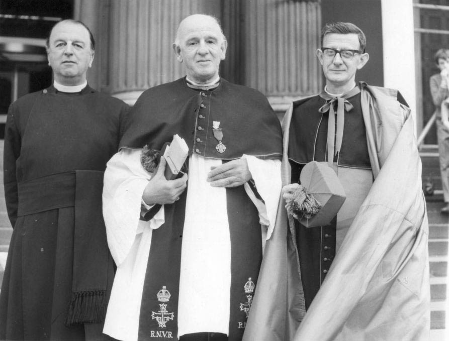 St Barnabas Church Ealing » 13. Rev R N Hetherington – Vicar 1951-1976